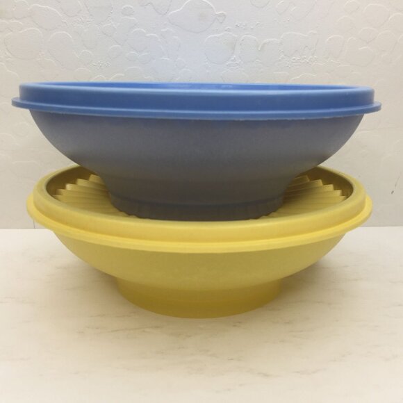 Vintage Servalier Tupperware Set 2 Cereal Bowl Blue Yellow Sunburst Lids Storage - Picture 1 of 16